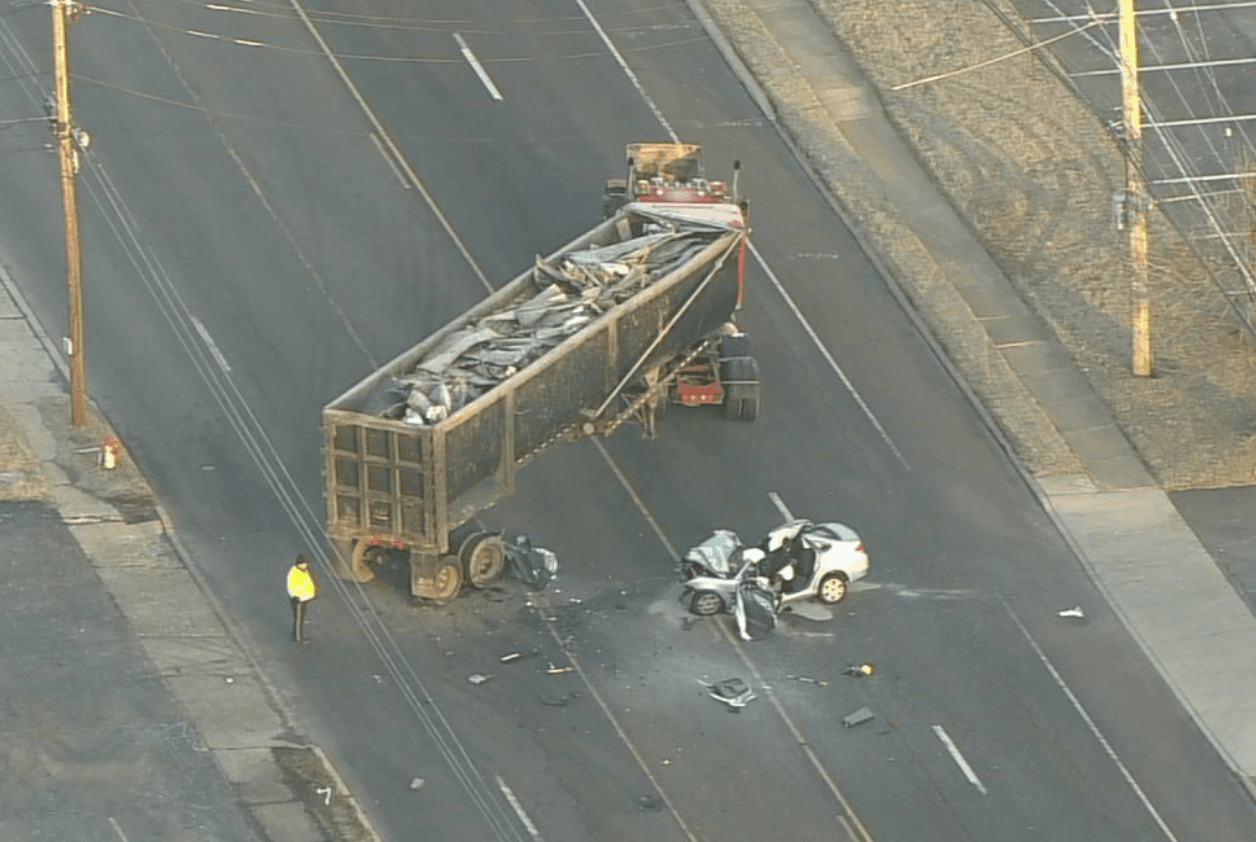 Un joven de 19 años murió luego de una colisión de dos vehículos en la línea del condado de Bucks-Montgomery.