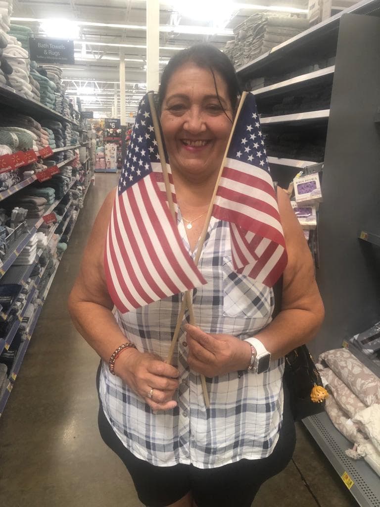 Familiares de una abuela cubana detenida por ICE denuncian grave deterioro en su salud tras seis meses bajo custodia