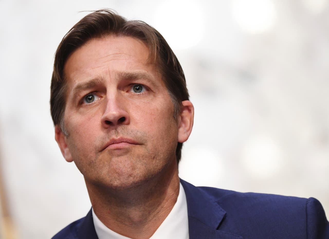 <b>Ben Sasse.</b> En una declaración a un diario local, el senador dijo que “oramos por el presidente Trump y el presidente electo Biden, para que ambos sean prudentes en la ejecución de sus respectivos deberes durante este importante momento en nuestra nación”. Sasse se ha desmarcado de las luchas legales de Trump y dijo en un comunicado que "se ha negado repetidamente a alegar un gran fraude, porque hay consecuencias legales por mentir a los jueces".