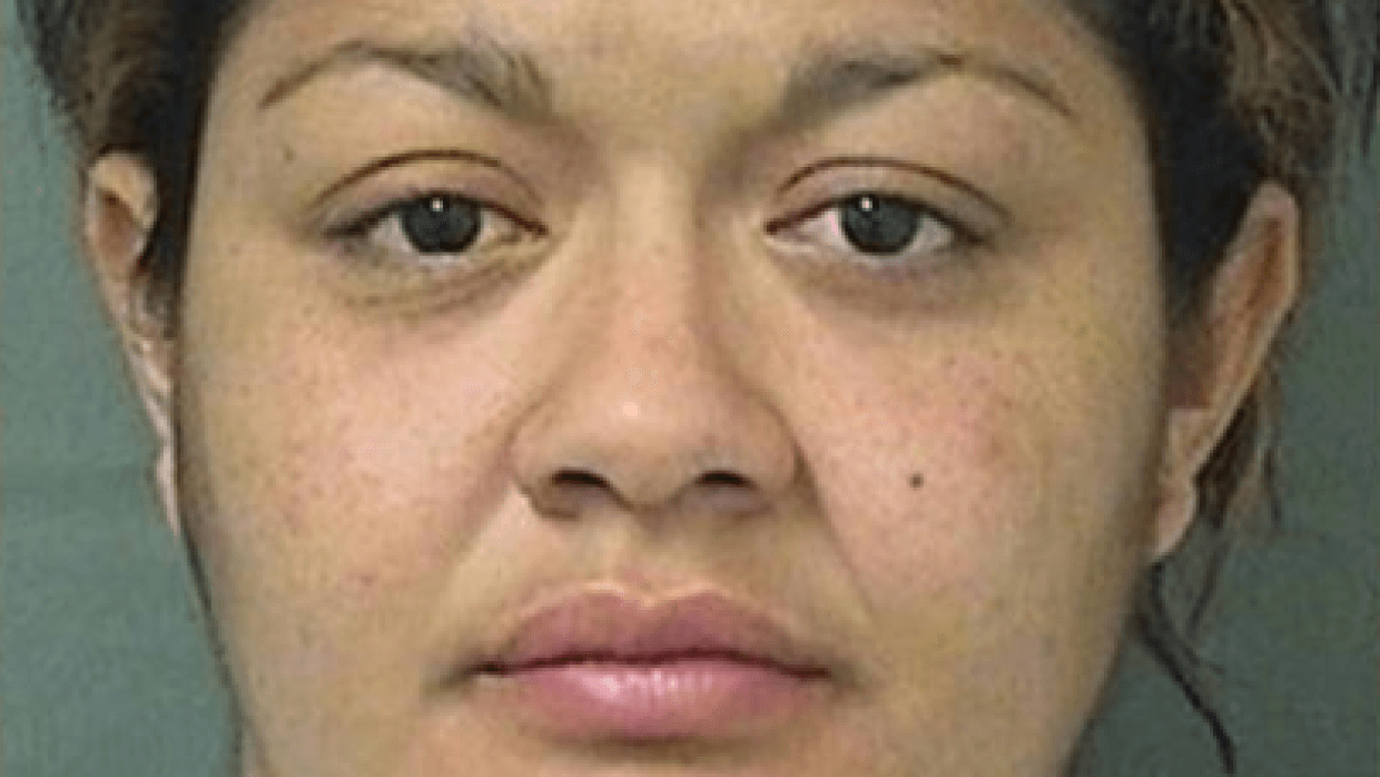 27 de marzo. Detienen a una mujer en Palm Beach que se inventó el secuestro de su hija porque no se acordaba dónde la había dejado. María Irías admitió el domingo ante los agentes que decidió denunciar el secuestro de su hija Nataly cuando, tras pasar varias horas bebiendo, se dio cuenta de que no sabía dónde estaba la niña.
<b><a href="http://www.univision.com/miami/wltv/noticias/arrestos/detienen-a-una-mujer-en-florida-que-se-invento-el-secuestro-de-su-hija-porque-no-se-acordaba-donde-la-habia-dejado">Lee más aquí.</a></b>