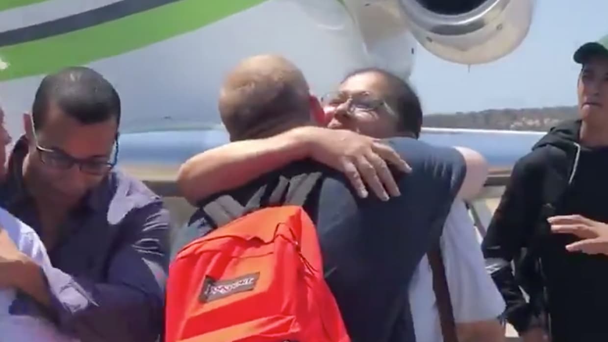 En el video que grabó desde la prisión decía que temía por su vida. " Pido a mis compatriotas estadounidenses que no me permitan seguir sufriendo en Venezuela (...) Nunca he hecho nada malo en mi vida. ¡Por favor, ayúdenme!", decía.