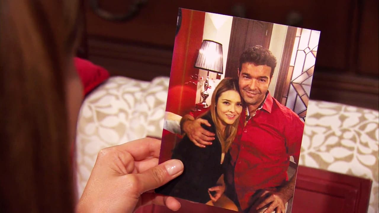 Sí, jugaste con él y con sus sentimientos. Pobre, fue víctima de sus encantos.