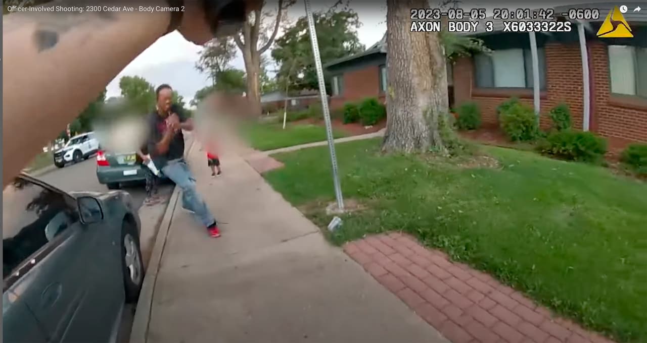 Esta policía mató a un hombre porque "pensó que tenía un cuchillo en la mano": resultó ser un marcador