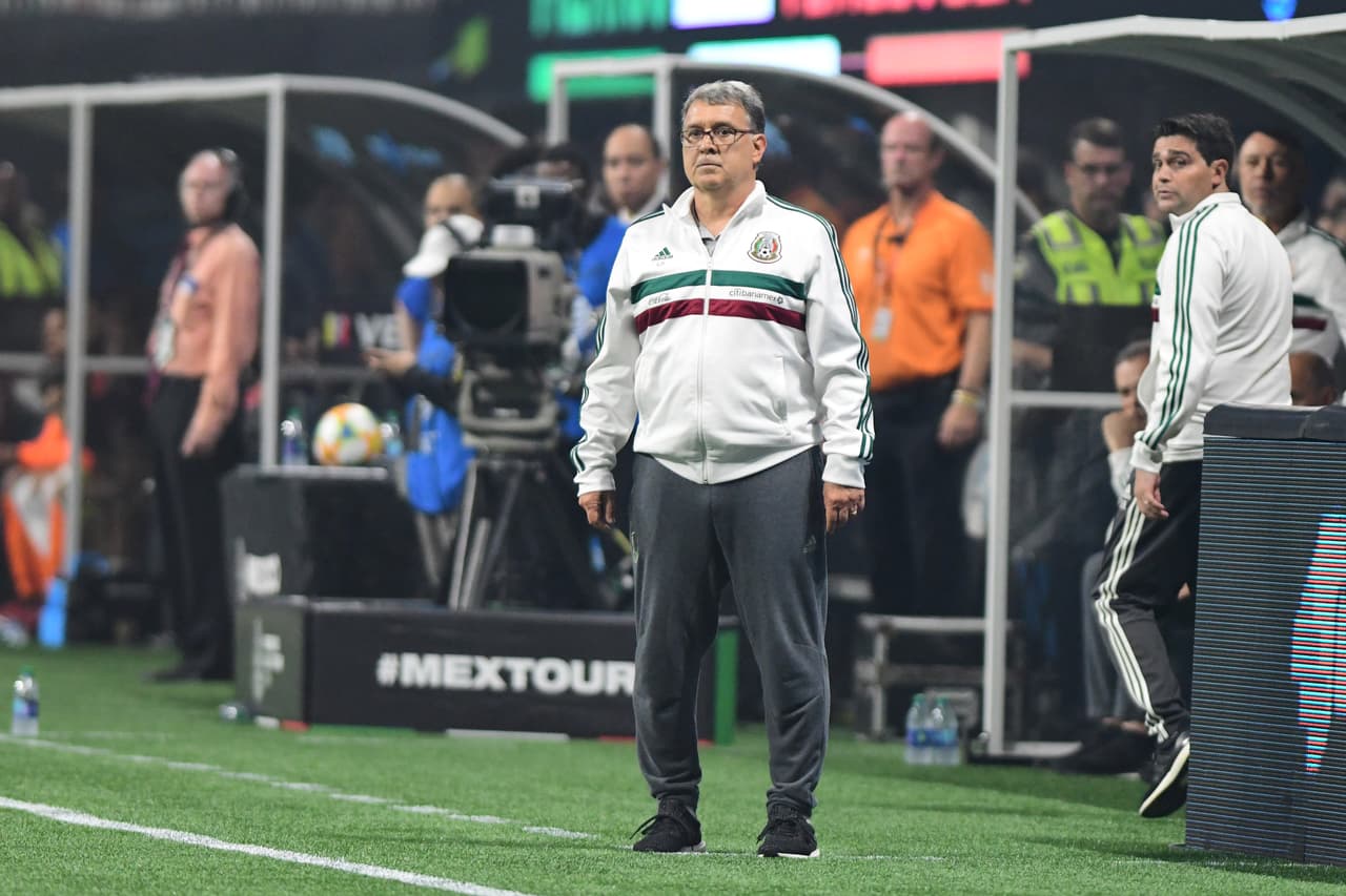 A Gerardo 'Tata' Martino se le vio intenso durante todo el partido, pero con rostro tranquilo, y cuando el juego se encaminó con ese 3-1 en la recta final, sabía que se embolsaba el triunfo con el Tri.
