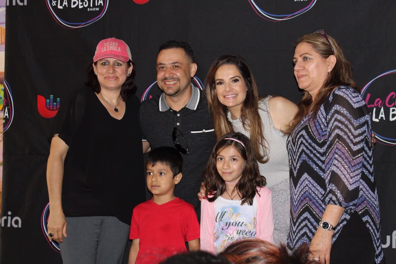 Para
<b>Maria Esther</b> y
<b>Pancho</b>, sus oyentes son una parte importante de su show.