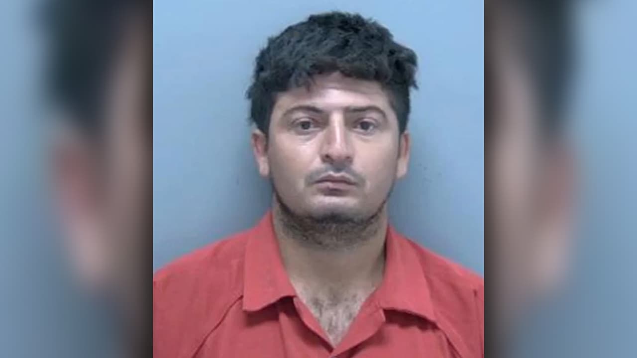 Julio Velazquez, de 24 años.