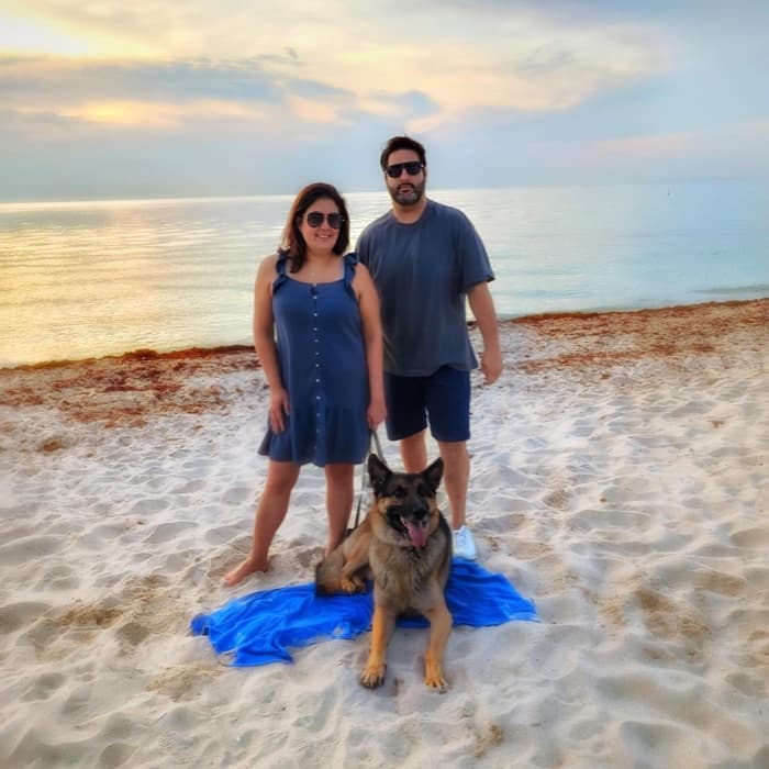 "La playa nos da paz y queríamos trasmitir lo mismo a TK", cuenta Vanessa Hernández.