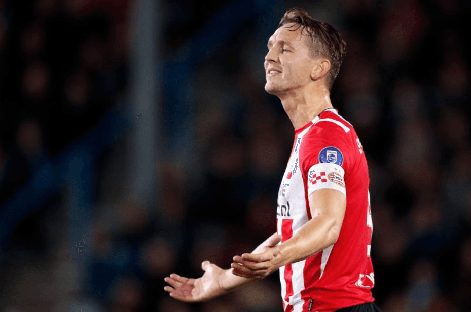 Sus goles llegaron al minuto 18, para abrir el marcador, y al 87', para cerrarlo. Además, puso una asistencia para una de las anotaciones restantes.