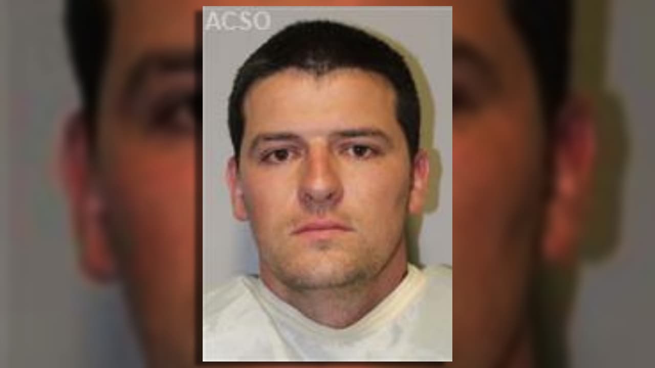 “¡Tiene un arma!”: Arrestan a hombre acusado de asesinar a hispana frente a su hija de 3 años