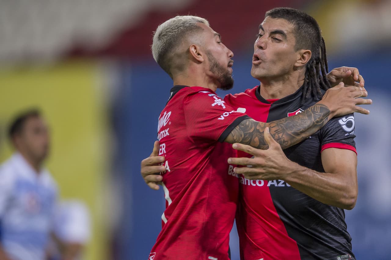 Malcorra (71’) cobró y ponía al frente a los rojinegros.