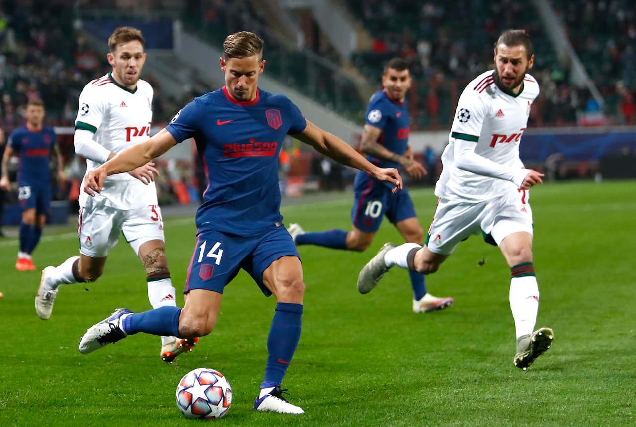 Tras igualar a un gol en Moscú, los del ‘Cholo’ cerraron con cuatro unidades la tercera fecha de la competición. | Héctor Herrera asistió a Giménez (18’) para que abriera el marcador. El empate llegó por la pena máxima cobrada por Miranchuk (25’) y cometida por el mexicano. El cuadro ruso llegó a dos unidades.