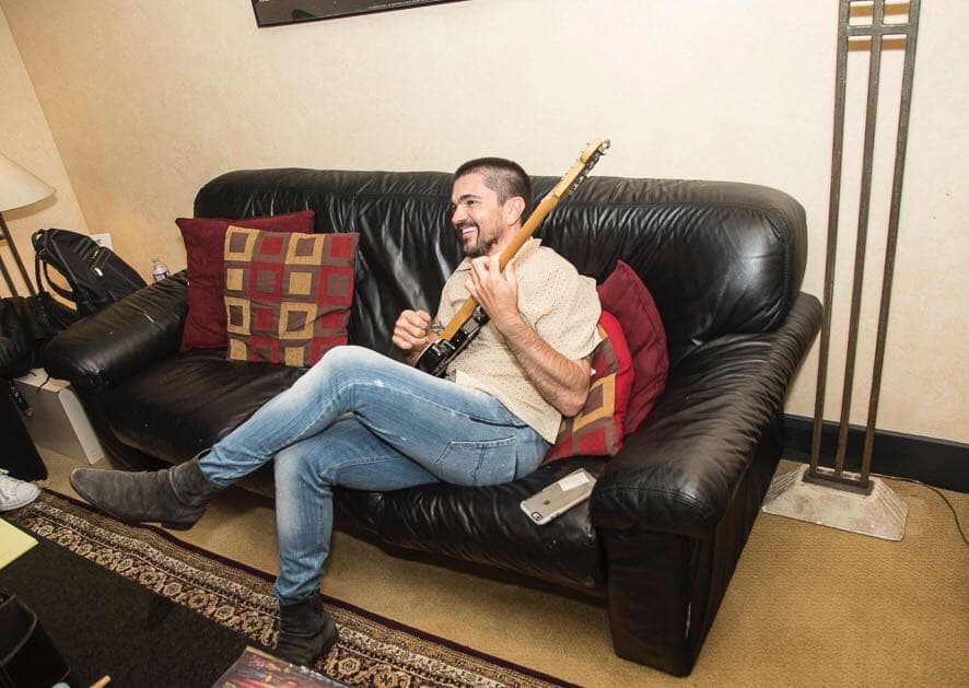 Momento durante la grabación de su nuevo disco.