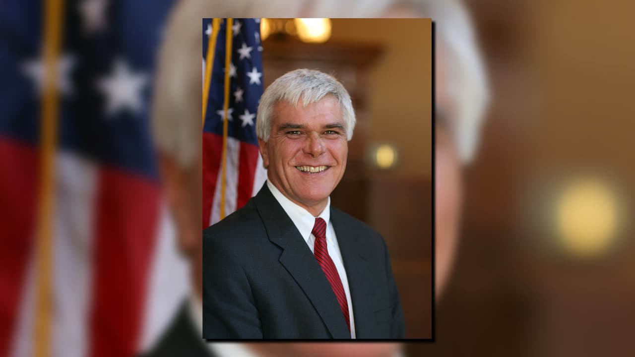 Muere representante republicano de Georgia Jay Powell