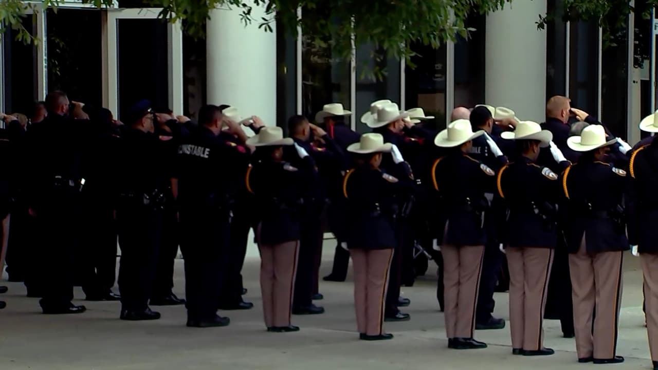 El tiroteo ocurrió alrededor de las 2:15 am fuera del bar
<a href="https://www.google.com/maps/place/45+Norte+Sports+Bar/@29.8314552,-95.3841292,17z/data=!3m1!4b1!4m5!3m4!1s0x8640b954c1c52305:0xcf614084afe234d6!8m2!3d29.8314552!4d-95.3819351?hl=en" target="_blank">45 North Bar and Lounge</a> ubicado en la cuadra 4400 de la North Freeway en su cruce con Crosstimbers.