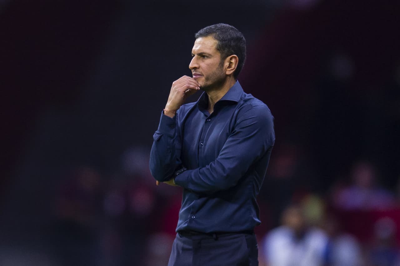 'Jimmy' pensaba en las modificaciones a realizar.