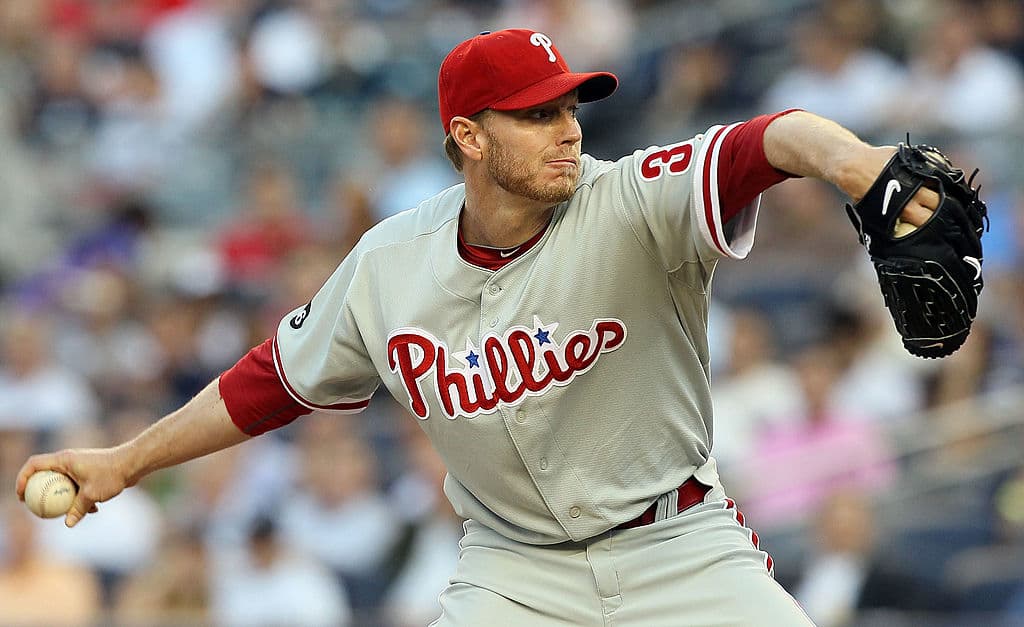 <b>Roy Halladay</b> era un exbeisbolista de los Toronto Blue Jays y Philadelphia Phillies. Tenía 40 años cuando falleció el 7 de noviembre del 2017, a raíz de un accidente de avioneta en el Golfo de México, cerca de la Costa de Florida.