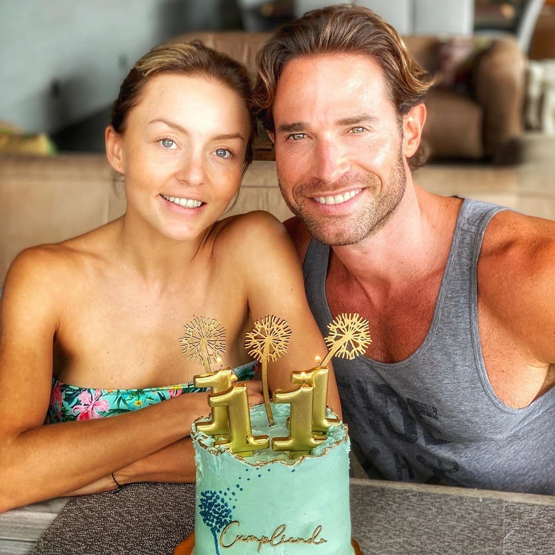 Angelique Boyer y Sebastián Rulli cumplieron 7 años de relación el 23 de septiembre de 2021. Hasta el momento han actuado juntos en cuatro telenovelas: 'Teresa', 'Lo que la vida me robó', 'Tres veces Ana' y
<a href="https://www.univision.com/shows/despierta-america/horacio-pancheri-hara-sufrir-a-angelique-boyer-con-sus-maldades-en-vencer-el-pasado-video">Vencer el pasado</a>.