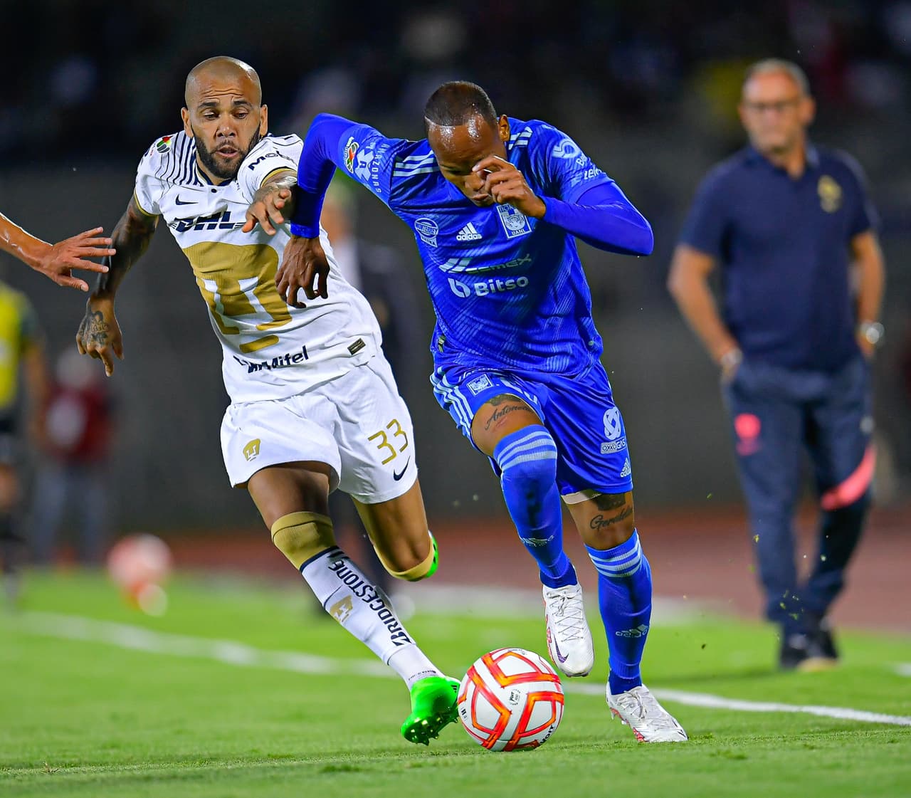 Tigres le empató sobre la hora a Pumas con gol de Gignac en partido adelantado de la Jornada 16 del Apertura 2022; Dinenno había adelantado a los universitarios.