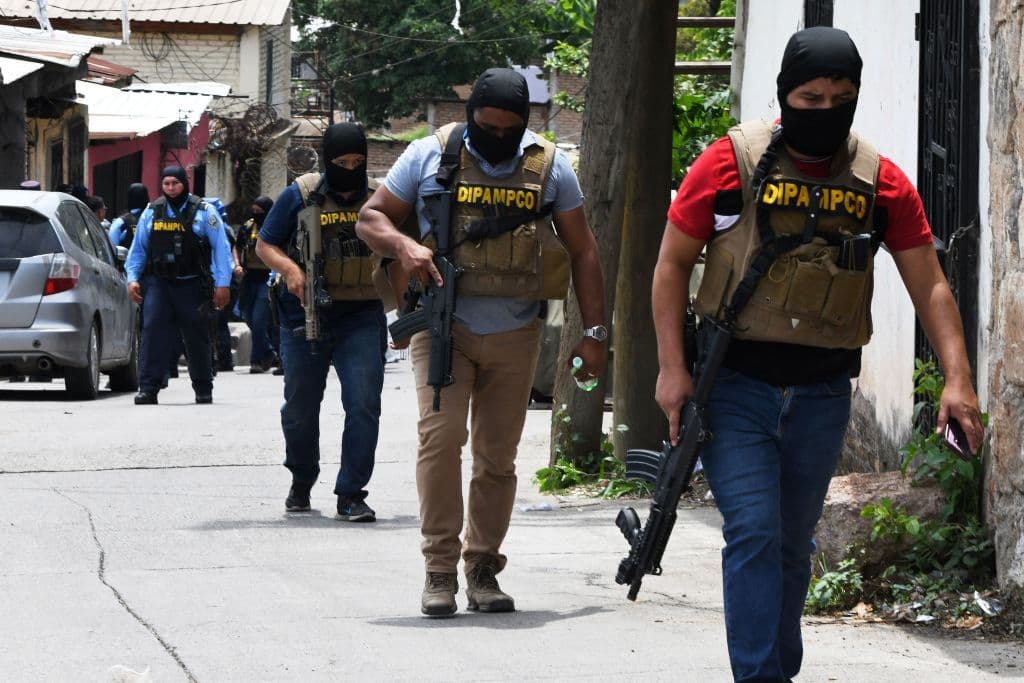 Masacre en Honduras | Mueren 10 hombres y una mujer acribillados en un billar