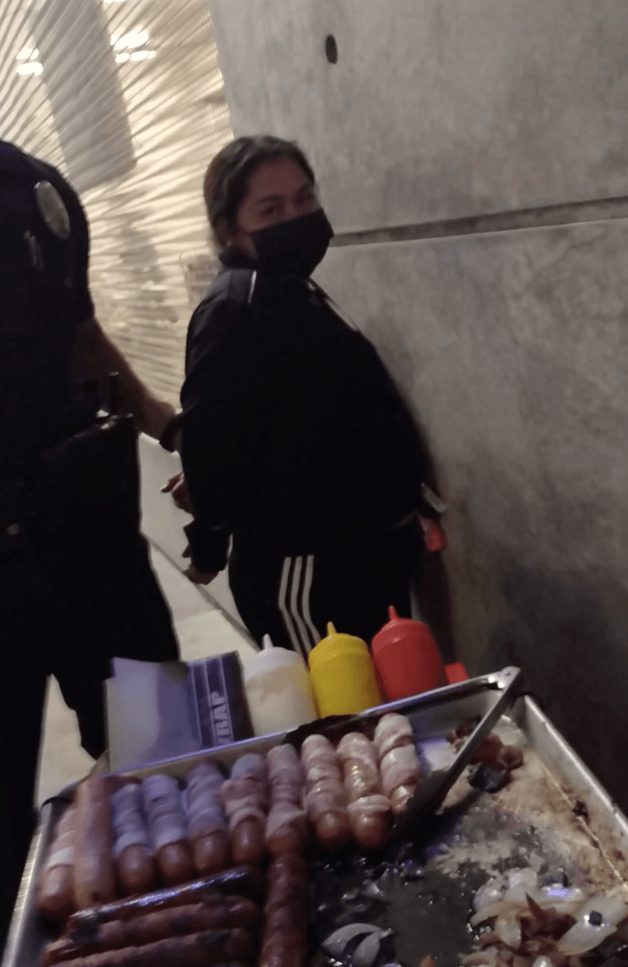 Marlon Chávez dijo que ha trabajado por años en la zona y su hermana Diana se integró al negocio familiar desde hace dos años, luego que cumplió los 18 años.