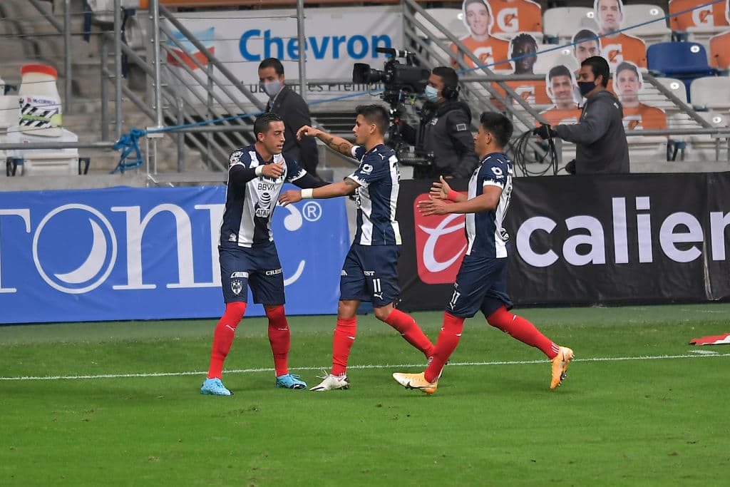 Rogelio Funes Mori (35’) sentenció la victoria desde los once pasos; Sebastián Córdova salió expulsado a los 83’. En la última jugada, las Águilas pudieron sacar el empate, pero Benedetti no alcanzó a conectar. La siguiente jornada de la competición, Monterrey recibirá al León y América hará lo propio con Juárez.