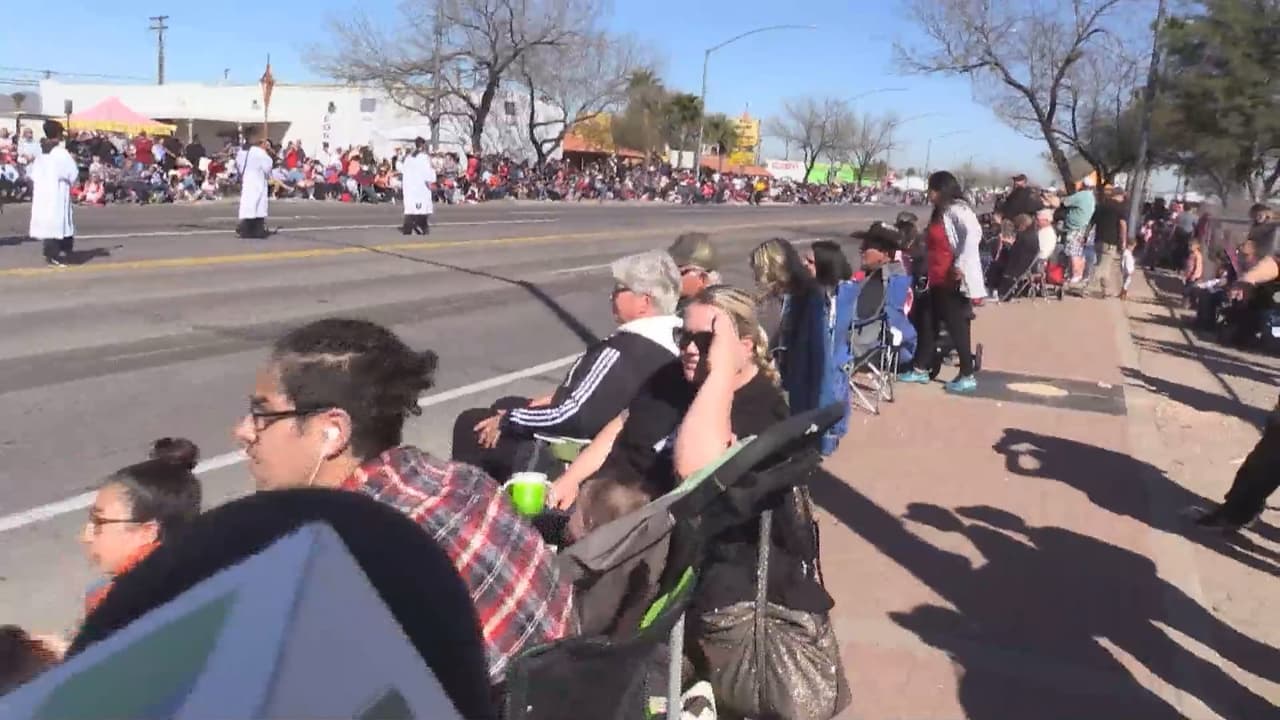 Cada febrero desde 1925 esta tradición une a la comunidad del viejo pueblo, cientos de familias acuden a esta celebración, incluso los niños no tienen clases por dos días para poder disfrutar del desfile no motorizado más grande del mundo
<br>