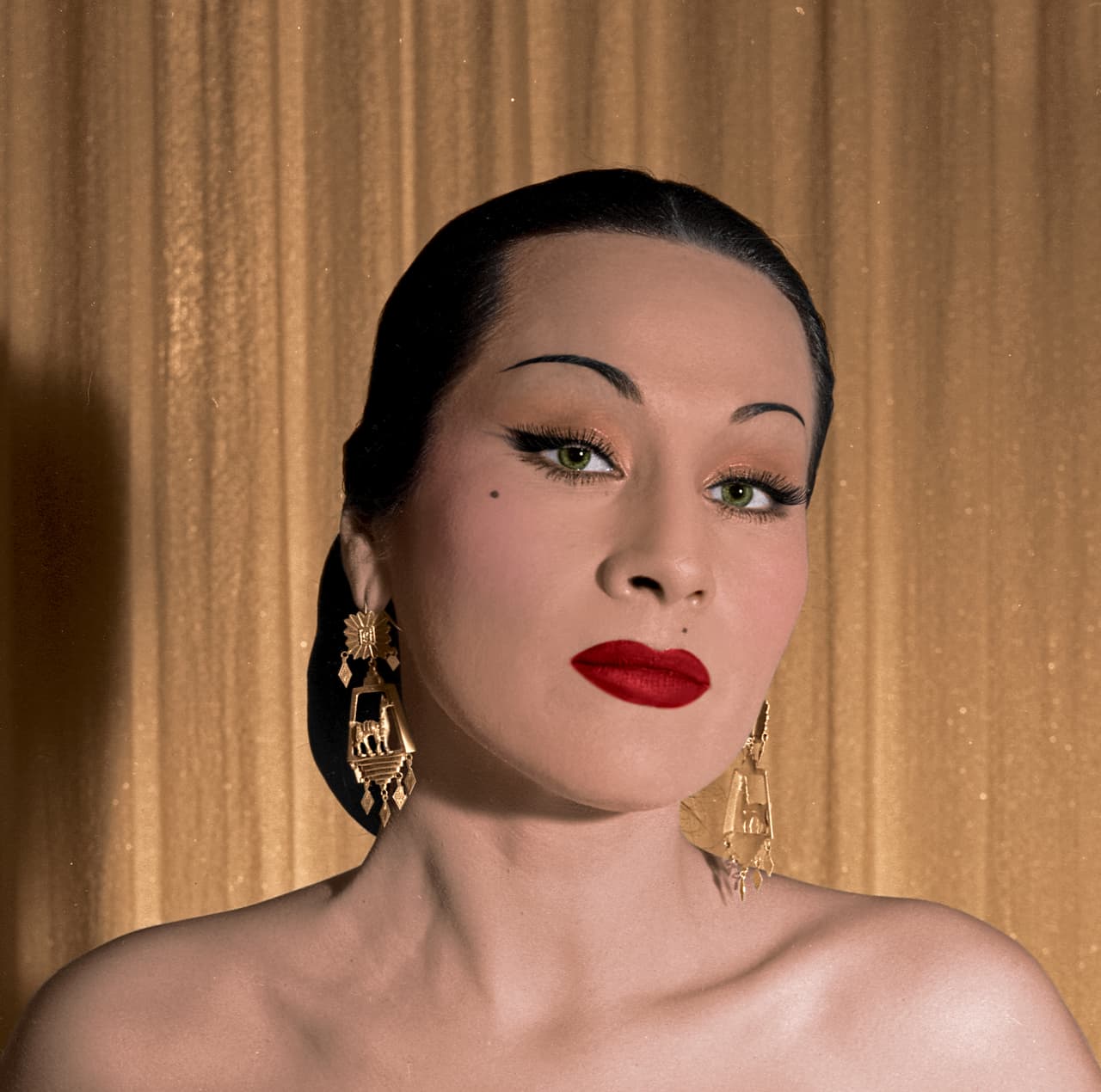 Yma Súmac es la cantante lírica peruana más reconocida en el mundo, gracias a su prodigiosa e inigualable voz con la que cautivó a multitudes con un registro vocal único, superior a las cinco escalas.