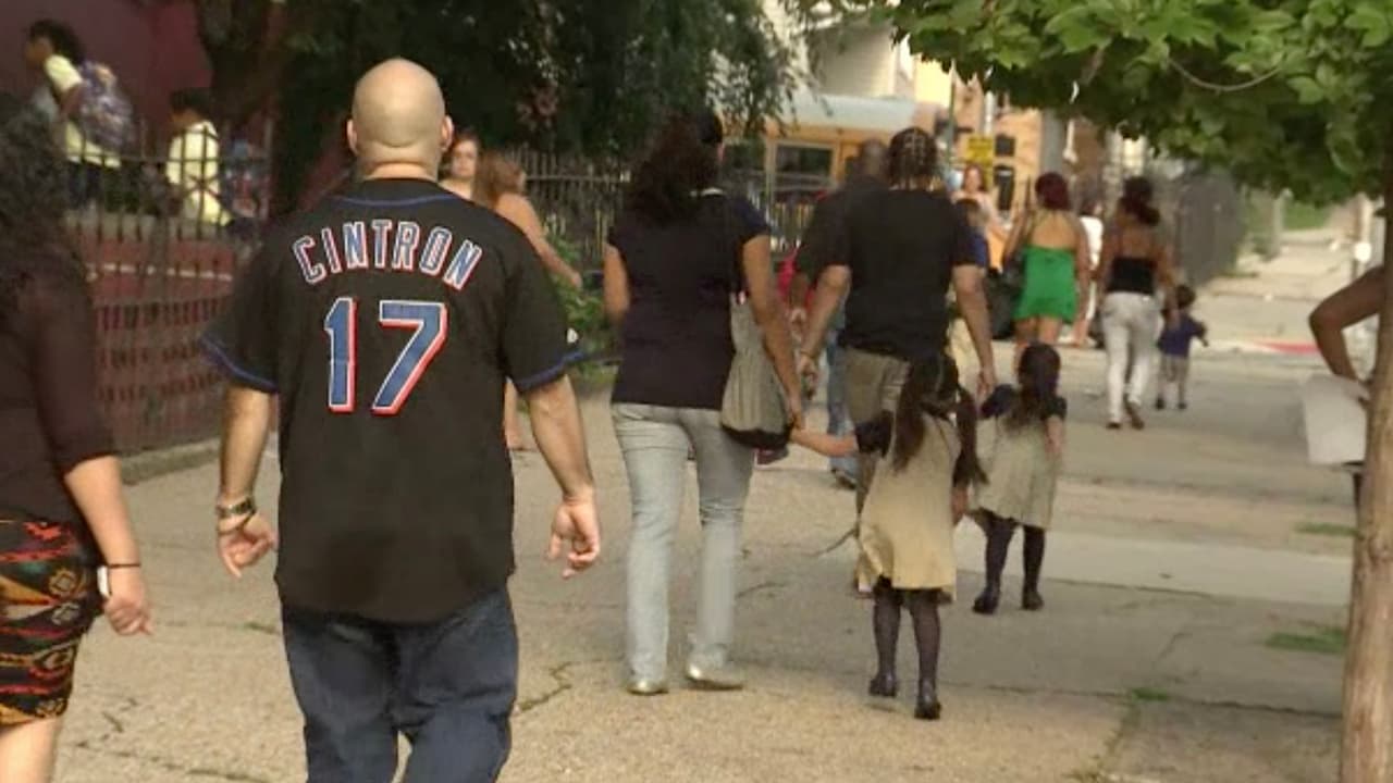 El reportar esto puede evitar problemas a tus hijos en caso de ser detenidos en la calle o en la escuela.