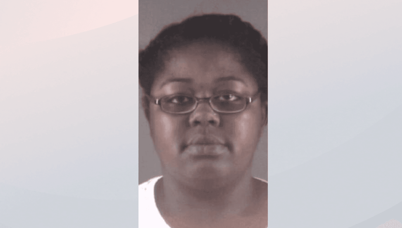 Taneshia Deshawn Jordan de 26 años, acusada de al menos un cargo de asalto de una persona discapacitada.