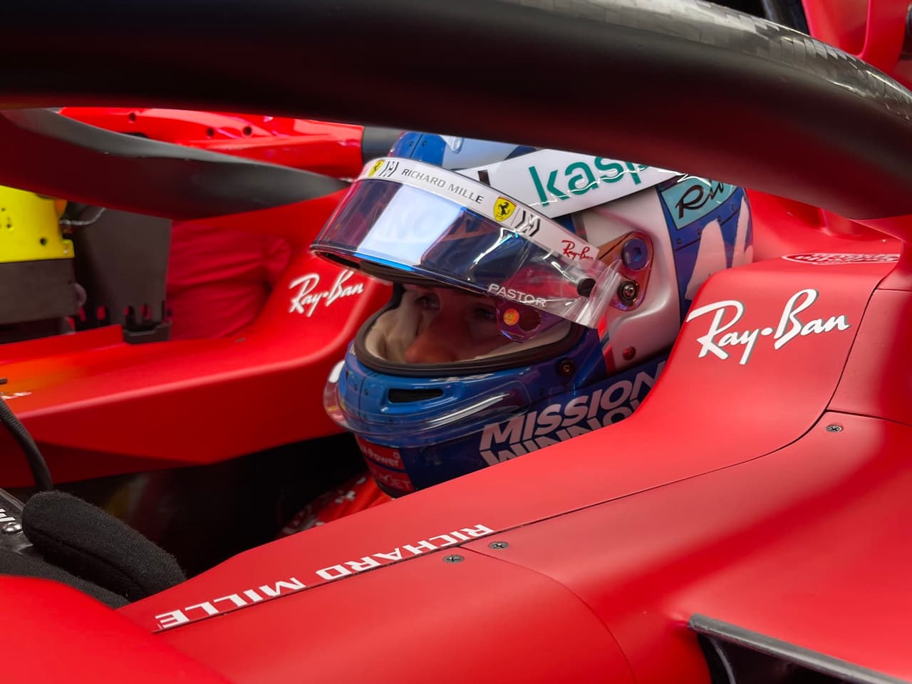 Charles Leclerc domina las segundas prácticas en Mónaco