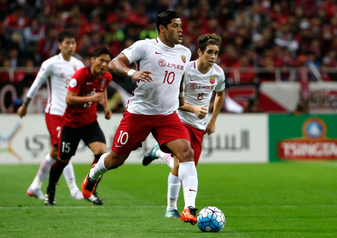 Hulk (Shanghai SIPG): también en China, el delantero brasileño sigue haciendo goles pero su valor cae, en parte por su edad (31 años). Puede ser una buena opción ya que cuesta 20 millones de euros.
