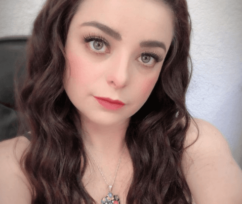 Tras una crisis por su apariencia, Violeta Isfel reflexiona y se muestra al natural