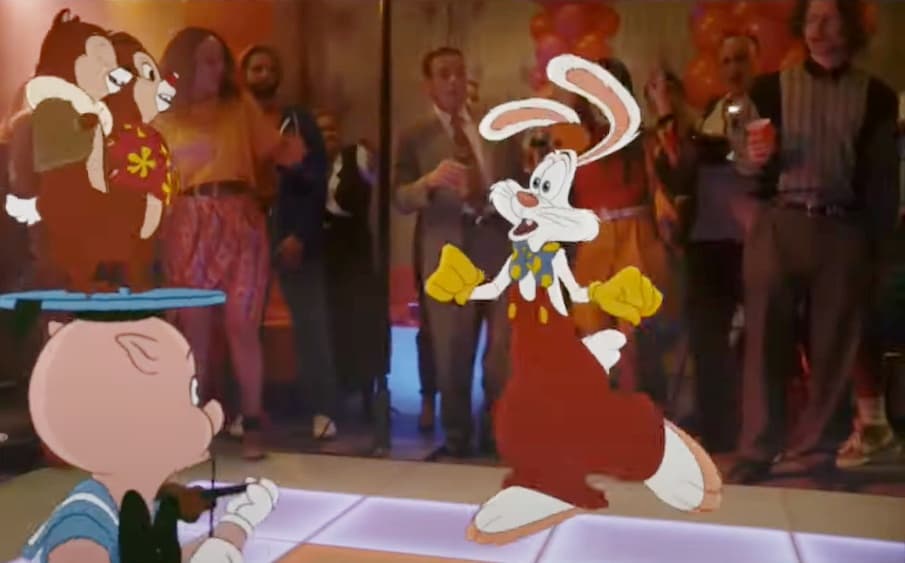 Como una forma de homenaje a esa película, en los primeros minutos de 'Chip y Dale Al rescate' se les puede ver a los protagonistas celebrando su éxito en una alocada fiesta, en donde se encontraba el famoso conejo.