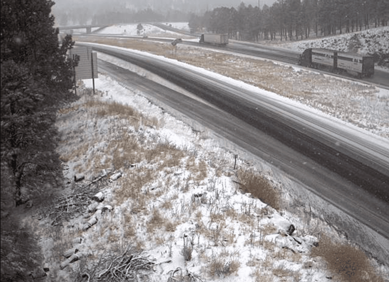 Al norte del estado, se espera que las temperaturas máximas lleguen a los 34 grados Fahrenheit y mínimas de 24.
<br>