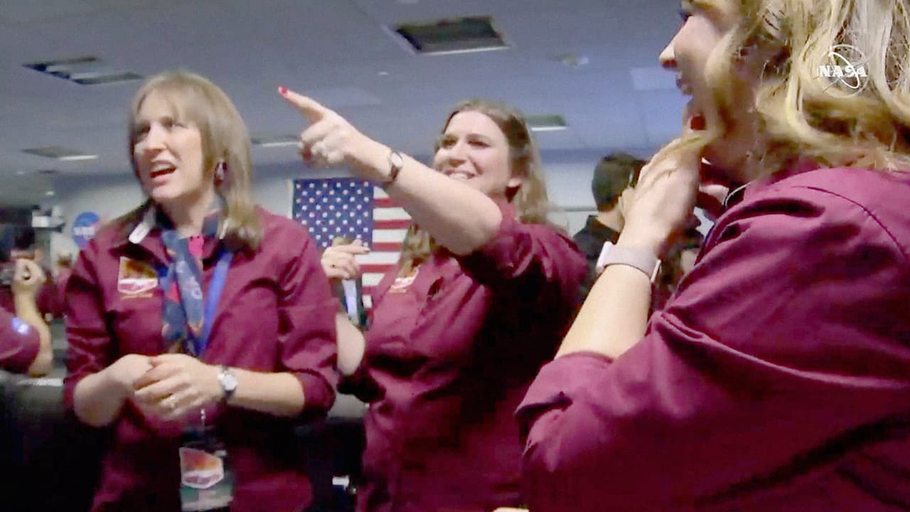 La NASA es la única agencia espacial que ha logrado posar sondas sobre el planeta rojo, la última vez fue con el rover Curiosity en 2012, el único vehículo actualmente activo en su superficie. La Agencia Espacial Europea intentó poner un módulo de aterrizaje pero la sonda Schiaparelli se estrelló al intentarlo.