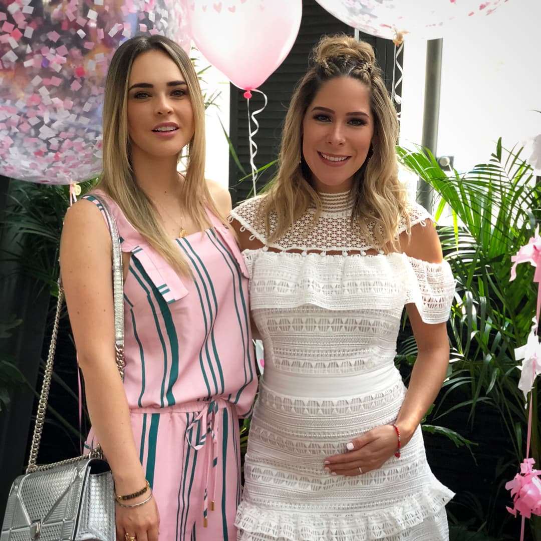 Entre las asistentes al evento estuvo la actriz
<b> Fabiola Guajardo, </b>quien es amiga de la familia desde hace tiempo, además de compartir trabajos con Brandon Peniche.