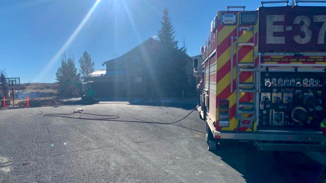 Bomberos evacúan casas de Park City por fuga en una línea de suministro de gas