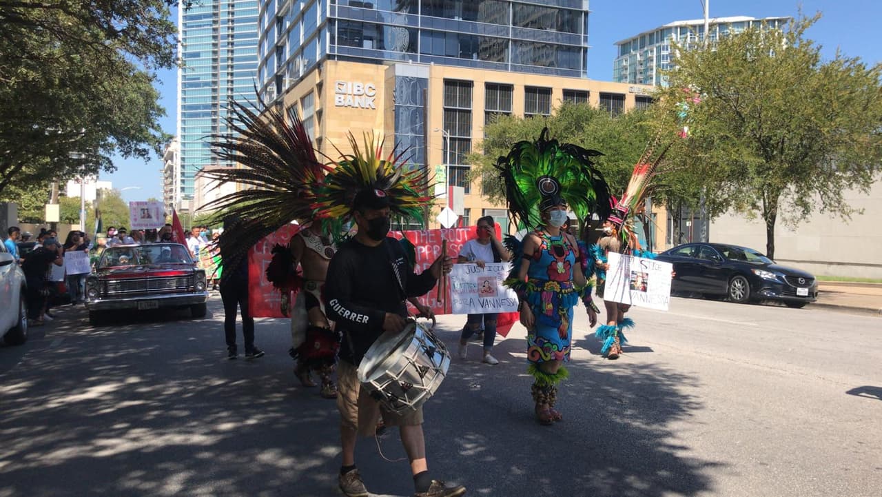 Tras los recientes casos, el pasado miércoles autoridades militares anunciaron al
<a href="https://www.univision.com/local/austin-kakw/ejercito-retira-de-su-cargo-a-comandante-de-fort-hood-tras-muertes-de-soldados"><b>nuevo comandante de la base militar.</b></a>