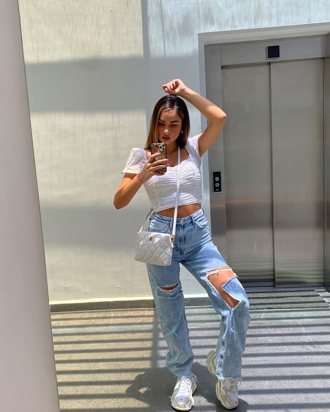 "No hay razón. Dentro de todo, tengo salud; al igual que mi gente. No me falta qué comer y vivo en mi casa, entonces he pensado que podría ser por todo lo que está sucediendo a mi alrededor", se cuestionó.