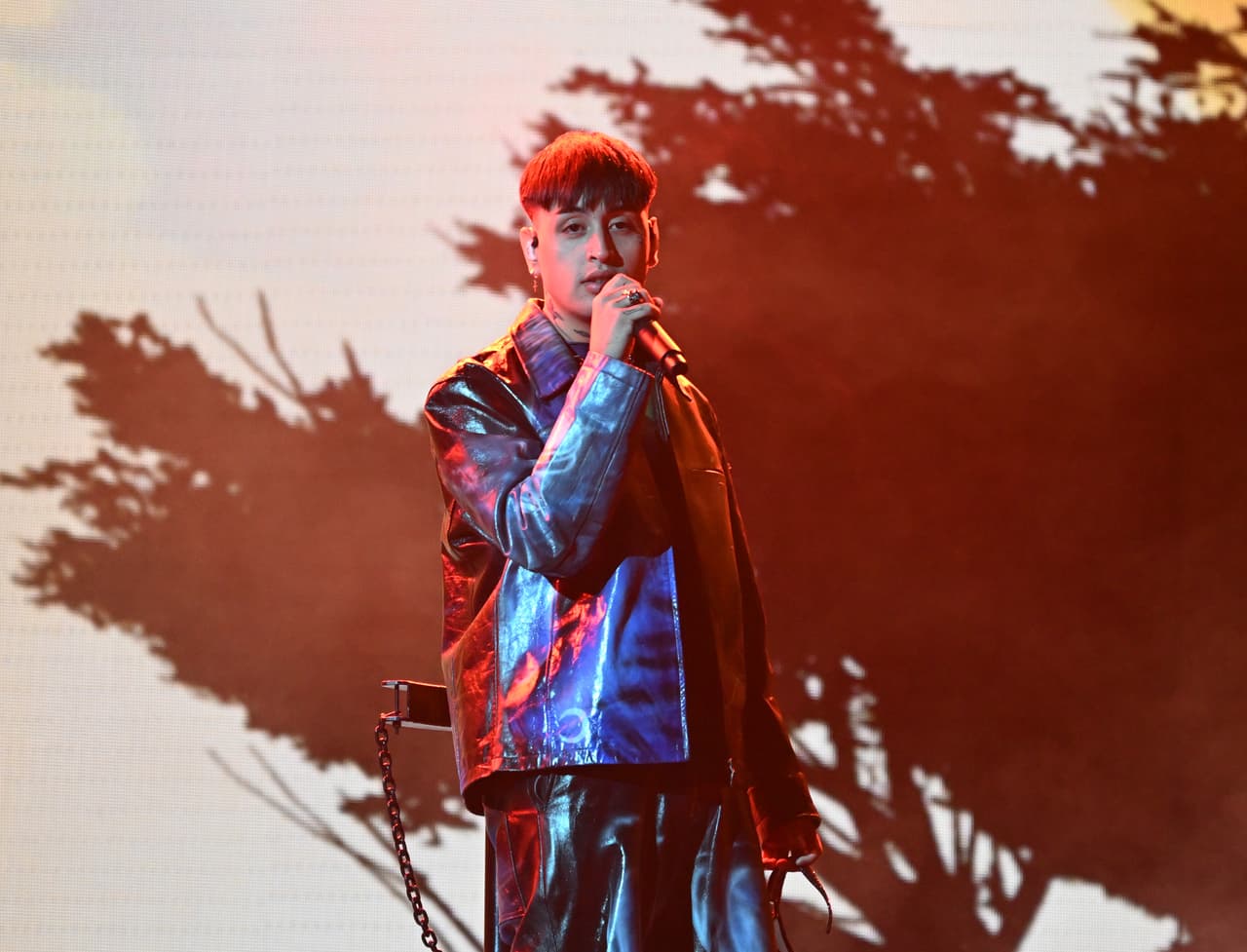 <h2 class="cms-H2-H2">Tiago PZK - 21 años</h2>
<br>
<br>Comenzó como freestyler, pero luego cambió su estilo y ahora canta trap. Es uno de los líderes del nuevo movimiento argentino, en el que se destaca por sus letras y sonidos que encantan a sus seguidores. Entre sus logros, está haber cantado en la gala de los Premio Lo Nuestro 2023.