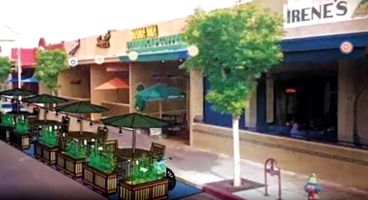 Reemplazan estacionamientos por comedores al aire libre en Distrito Tower de Fresno