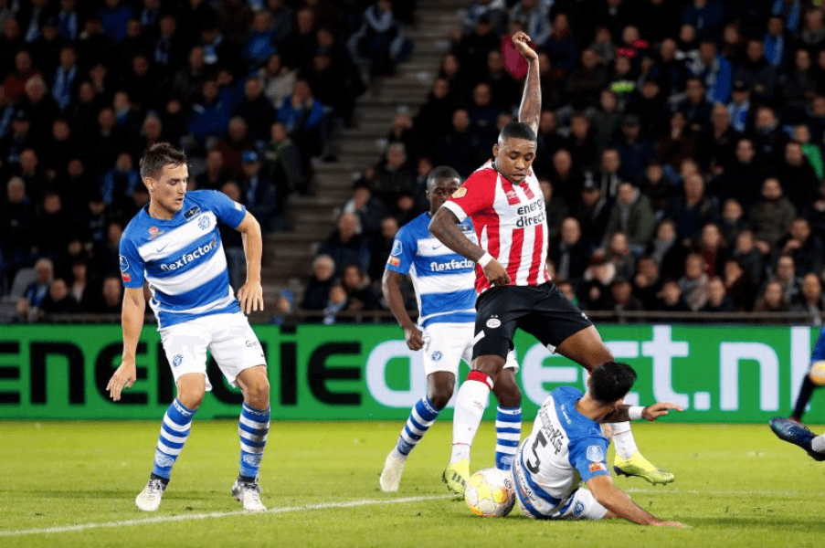 Steven Bergwijn también se reportó en el marcador al minuto 27, justo después de que el De Graafschap igualara el marcador.