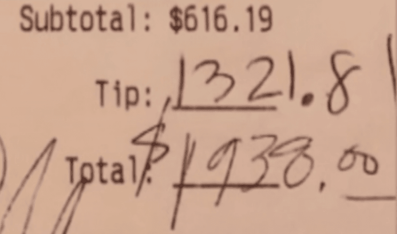 Mesera de Phoenix arranca el 2020 recibiendo más de $1300 de propina