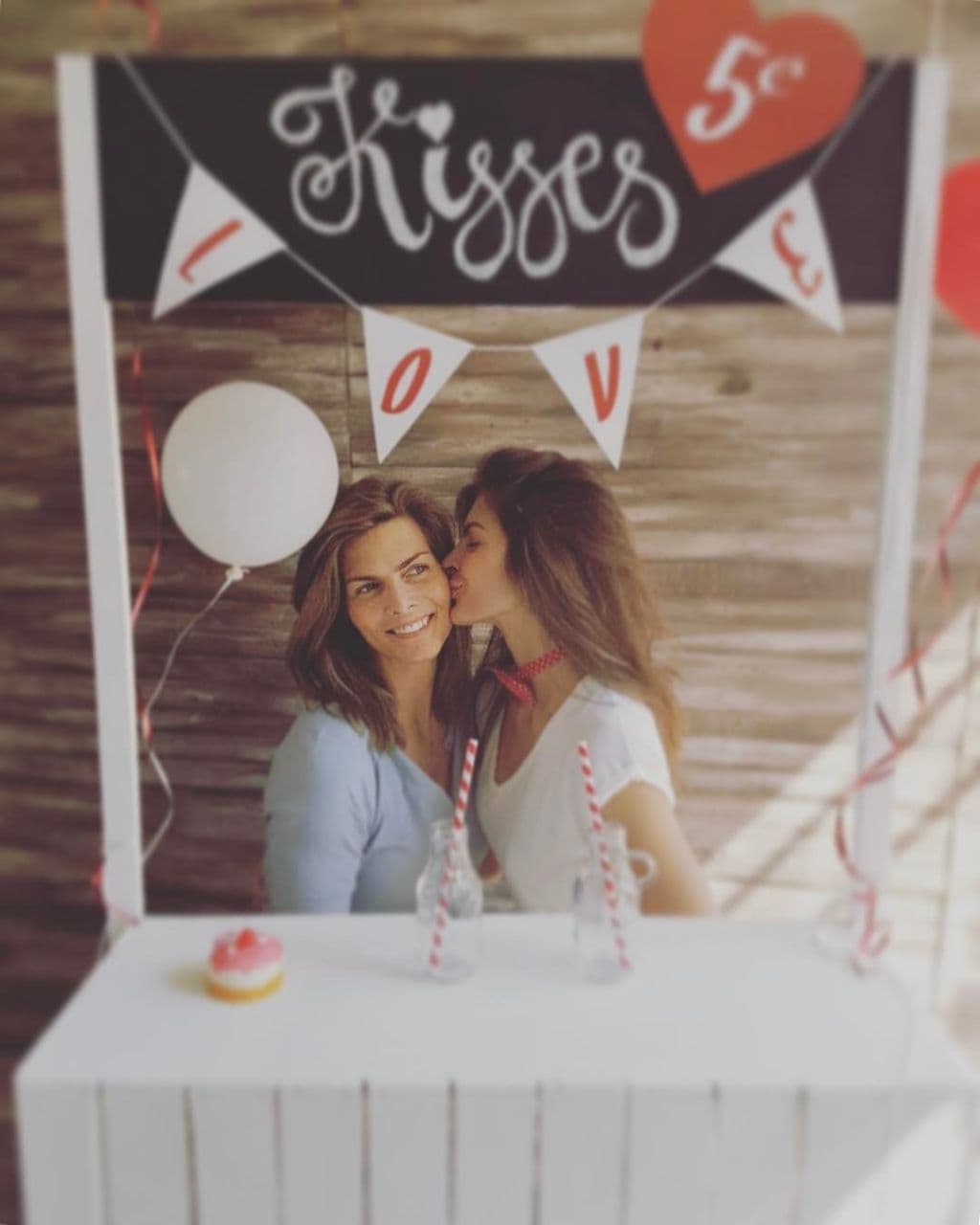 El primer beso lo dio Yaya y la conductora mexicana aunque nerviosa, dijo sí a ésta nueva oportunidad de amar.
<br>