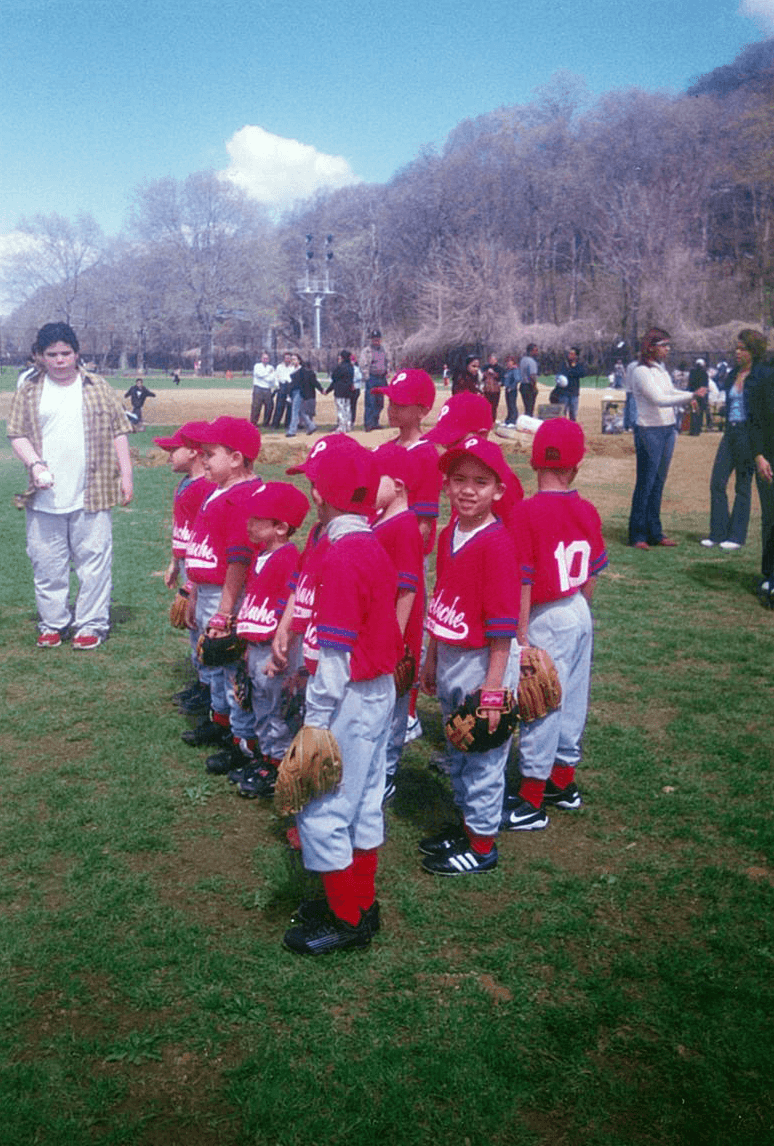 Elison sabe lo que es tocar fondo. Gracias a la música, él ha sabido salir adelante. Elison es una inspiración para todos nosotros.
