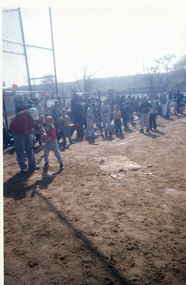 Elison sabe lo que es tocar fondo. Gracias a la música, él ha sabido salir adelante. Elison es una inspiración para todos nosotros.