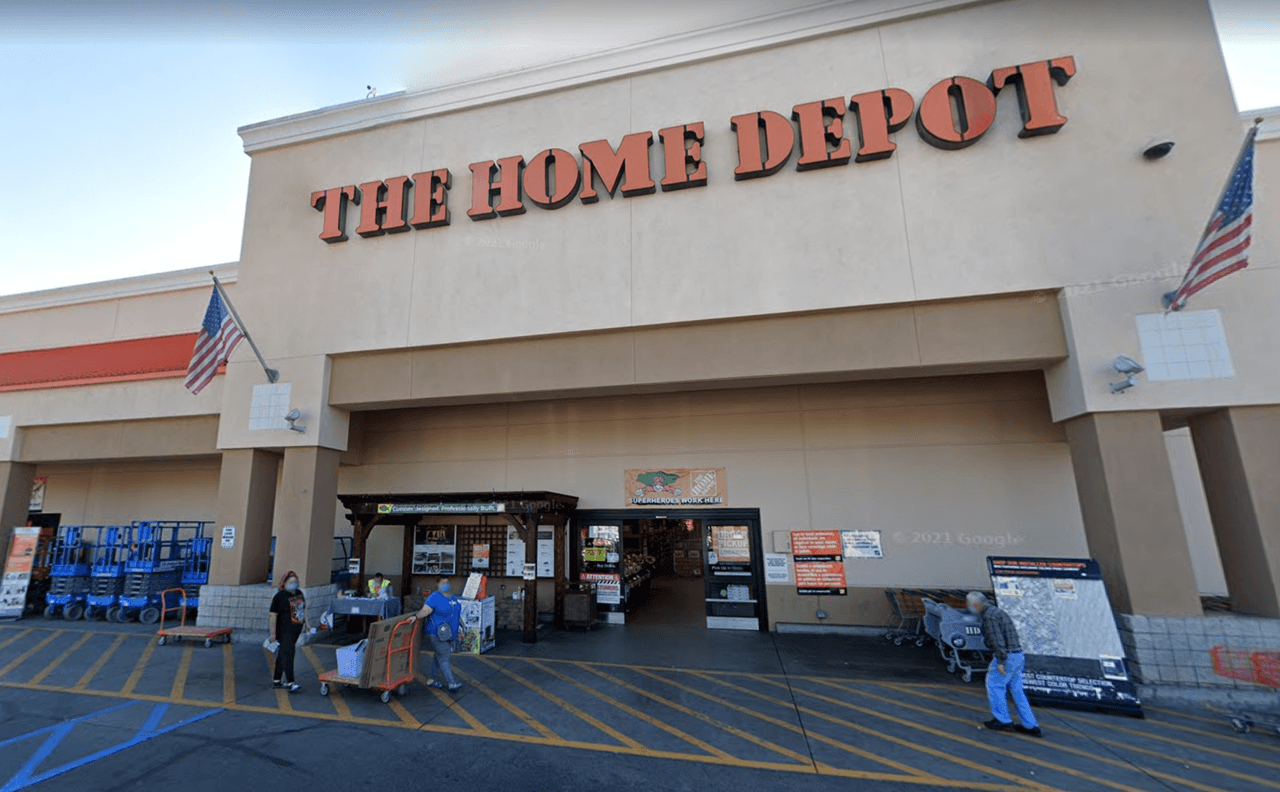 Arrestan a cuatro sospechosos tras robo de herramientas dentro de un Home Depot en Lakewood
