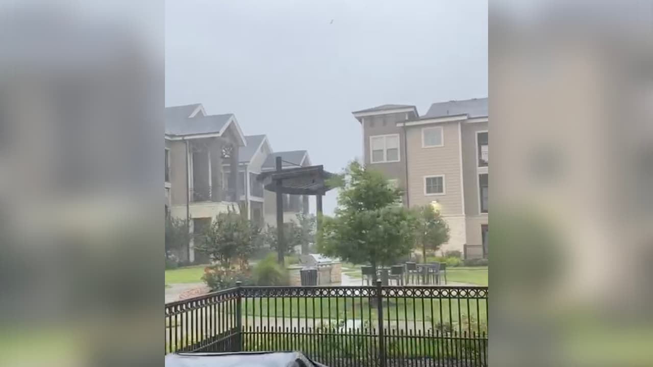 El Servicio Meteorológico Nacional mantiene una vigilancia por tormentas severas y durante la tarde del miércoles se emitieron avisos por tornados.