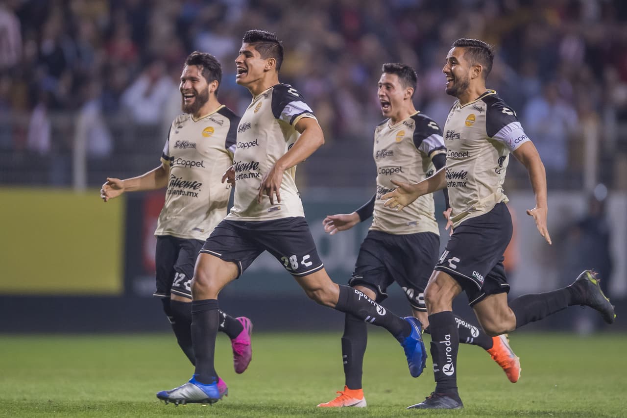 Los gallos cayeron en la frontera con un global de 5-4, mientras que los de Sinaloa finiquitaron a las renovadas Chivas en tanda de penales.