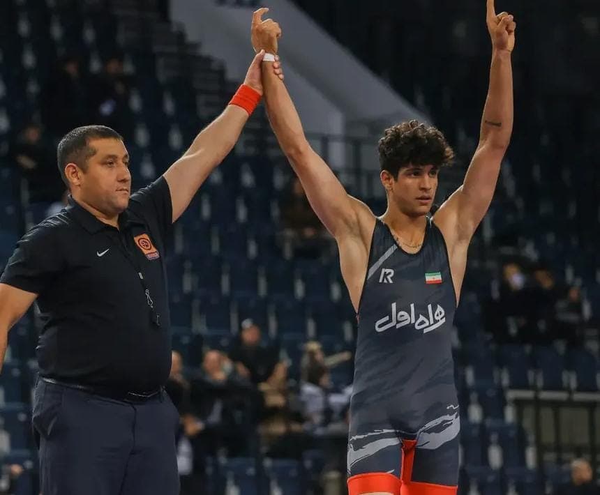 En plena guerra, Irán ejecuta a joven atleta que protestó en enero contra el régimen